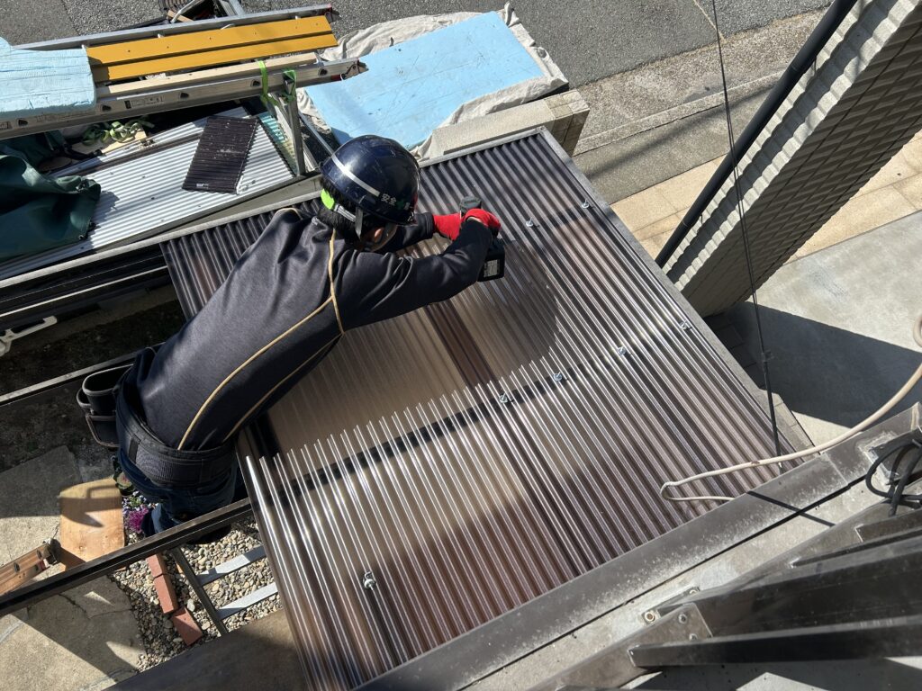 ベランダ波板の張り替え＆補強工事